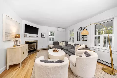 21 Hersey St, Hingham, MA 02043 photo 4