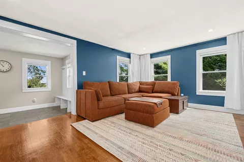 66 Wilkinson, Worcester, MA 01606 photo 5
