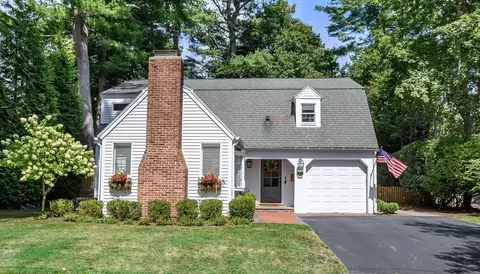 53 Mayo Rd, Wellesley, MA 02482