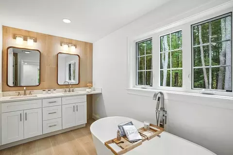 Bath - 53 Cider Mill Ln, Upton, MA 01568 photo 2 of 4