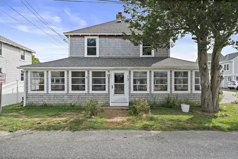 13 Brighton St, Marshfield, MA 02050