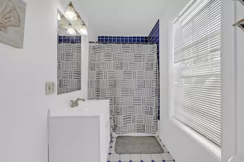29 Goddard St, Webster, MA 01570 photo 7