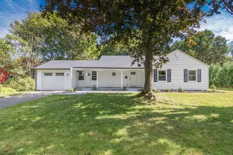 90 Fox Farms Rd, Northampton, MA 01062