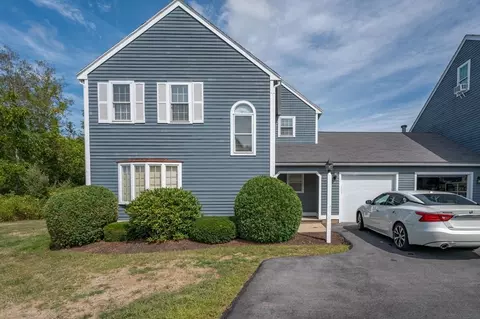 133 Whittier Mdws #133, Amesbury, MA 01913
