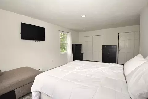 Bedroom - 331 Cooper Rd, Northbridge, MA 01534 photo 5 of 8
