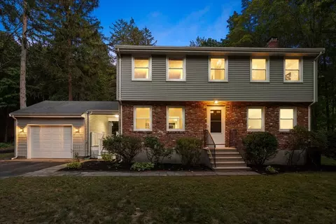 20 Selfridge Rd, Bedford, MA 01730