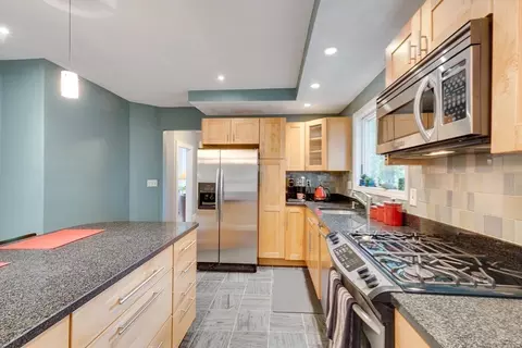 2 Deane Ave, Winthrop, MA 02152 photo 9