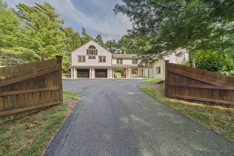 31 Fortune Dr, Plymouth, MA 02360