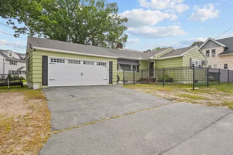 51 Kendall St, Lawrence, MA 01841