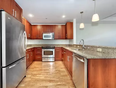 100 Station Lndg #403, Medford, MA 02155
