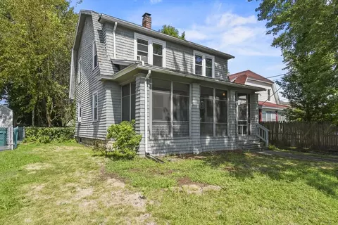 124 Washington St, Springfield, MA 01108