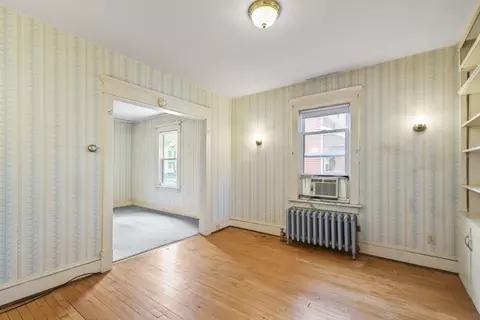 124 Washington St, Springfield, MA 01108 photo 9