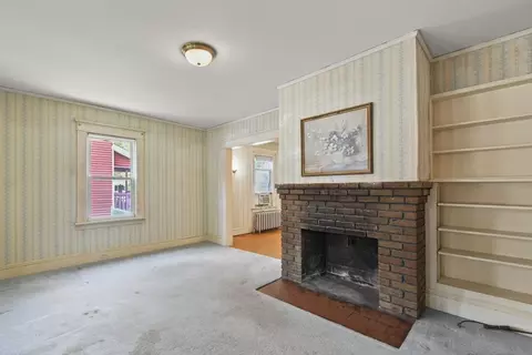 124 Washington St, Springfield, MA 01108 photo 3