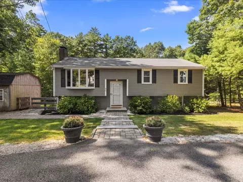 90 Autumn Ave, Duxbury, MA 02332