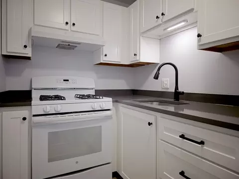 9 Kenmar Dr #13, Billerica, MA 01821