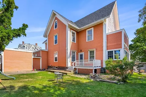33 Middle St, Gloucester, MA 01930 photo 2