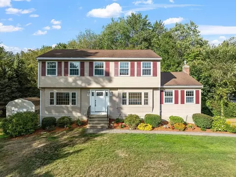4 Fairview Dr, Westford, MA 01886