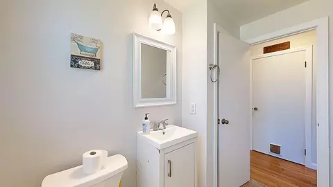 Bath - 4 Stratton Dr, Hudson, MA 01749 photo 1 of 1