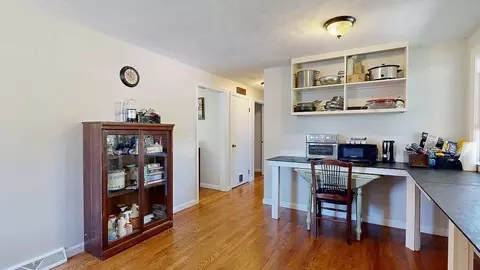 Entry Way - 4 Stratton Dr, Hudson, MA 01749 photo 1 of 5