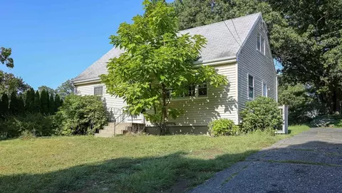 Exterior - 4 Stratton Dr, Hudson, MA 01749 photo 3 of 4