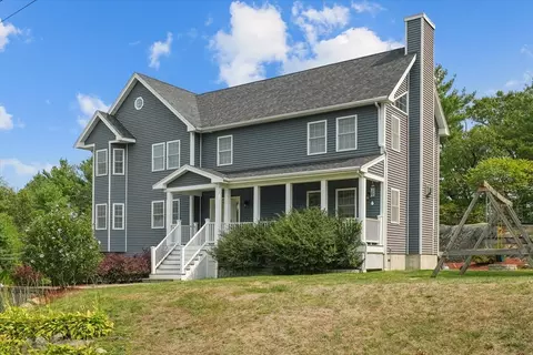 6 Salisbury Rd, Wakefield, MA 01880