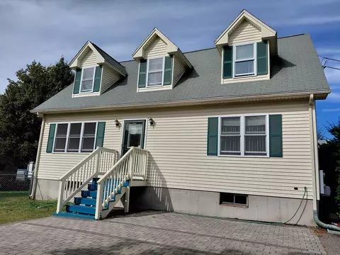 1 Maplewood Ave #1, Methuen, MA 01844