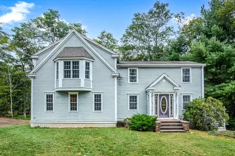 1 Strawberry Ln, Kingston, MA 02364