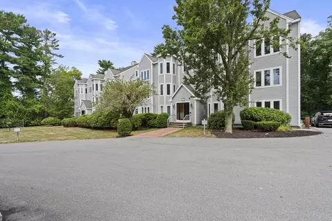 72 Kim Ter #C, Stoughton, MA 02072