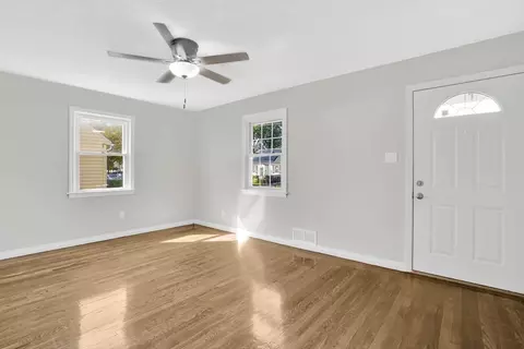 55 Pheland St, Springfield, MA 01109 photo 7