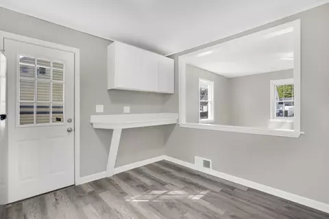 55 Pheland St, Springfield, MA 01109 photo 11