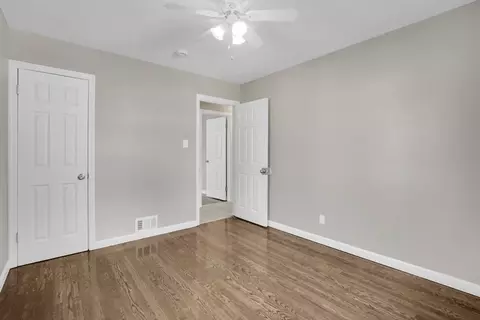 55 Pheland St, Springfield, MA 01109 photo 17