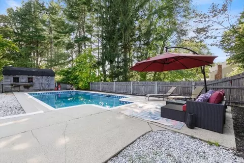 Exterior - 7 Jade St, Methuen, MA 01844 photo 5 of 12