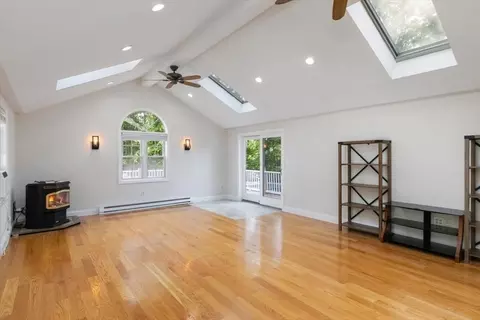 Living - 7 Jade St, Methuen, MA 01844 photo 4 of 5