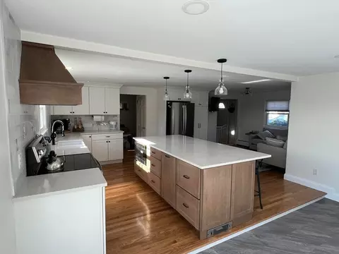 23 Elnora Dr, Worcester, MA 01606 photo 2