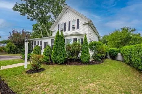 149 Concord St, Rockland, MA 02370