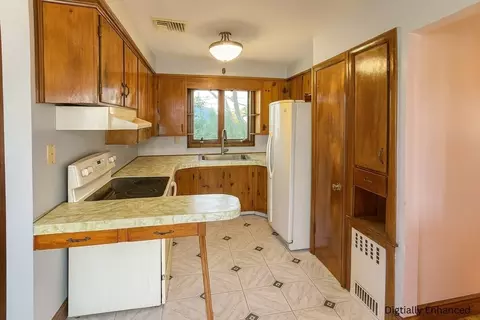 498 Tower St, Fall River, MA 02721 photo 6