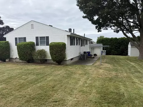 498 Tower St, Fall River, MA 02721 photo 8