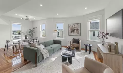 334 Centre #3, Boston, MA 02122