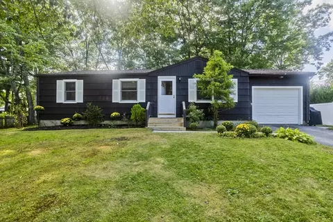 68 Saffron Cir, Springfield, MA 01129