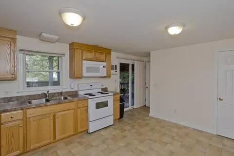 Kitchen - 68 Saffron Cir, Springfield, MA 01129 photo 1 of 2