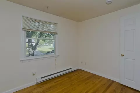 Bedroom - 68 Saffron Cir, Springfield, MA 01129 photo 7 of 8