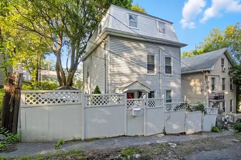 3 Autumn St, Haverhill, MA 01832