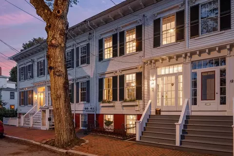 14 Spring St, Newburyport, MA 01950