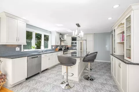 66 Colburn Rd, Reading, MA 01867 photo 8