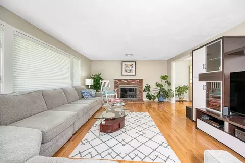 66 Colburn Rd, Reading, MA 01867 photo 2