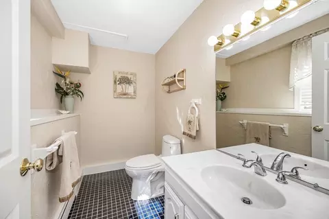 66 Colburn Rd, Reading, MA 01867 photo 24