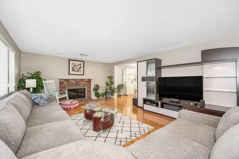 66 Colburn Rd, Reading, MA 01867 photo 3