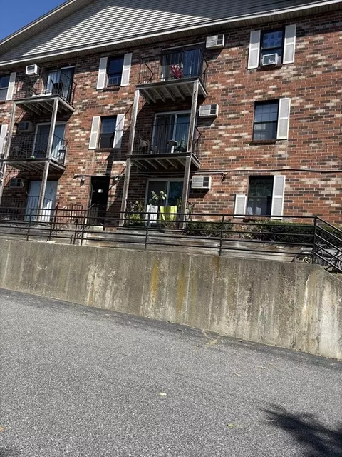 10 Hemans #9, Worcester, MA 01605