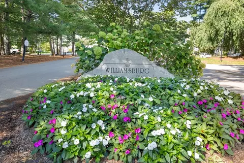739 Wellman Ave #739, Chelmsford, MA 01863