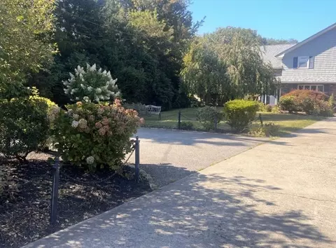 Exterior - 63 Wing Rd, Acushnet, MA 02743 photo 2 of 9